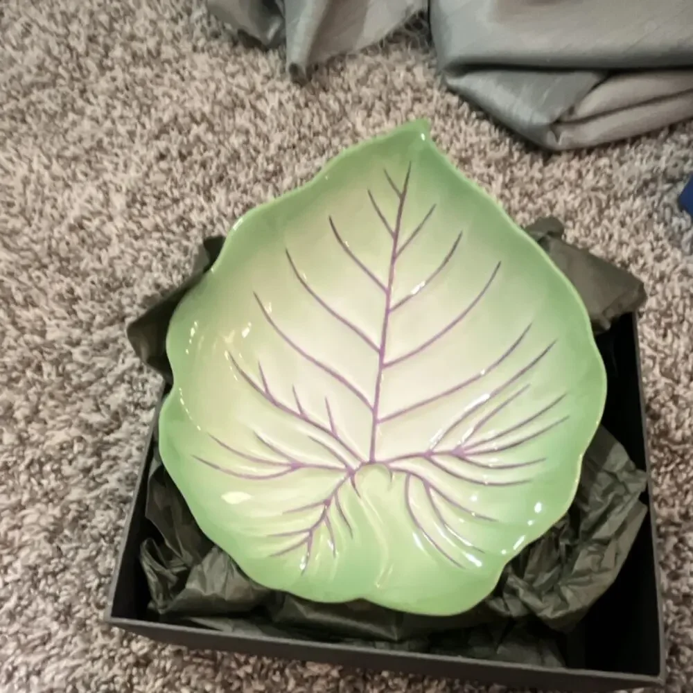 Wedgwood Chelsea Garden Small Leaf Dish Ceramic Leaf Pattern Green Purple White